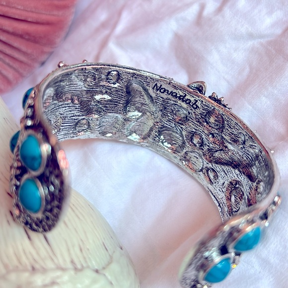 Nevadab Silver plated Butterfly cuff style bracelet 🦋🤍 - Picture 6 of 6